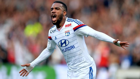 Aulas lại nói chưa có đề nghị nào cho Lacazette