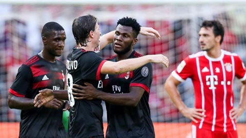 Milan xuất sắc đánh bại Bayern bằng lối chơi tấn công đầy tốc độ