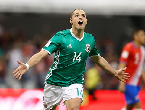Chicharito trong màu áo ĐT Mexico
