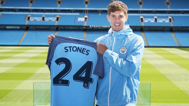 4. John Stones (Everton đến Man City - giá 47,5 triệu bảng)