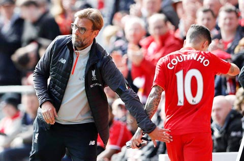 HLV Klopp cần phải xử lý khéo trong trường hợp của Coutinho