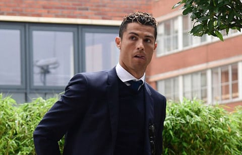 Cuộc sống tại Tây Ban Nha có quá nhiều sức ép dành cho Ronaldo