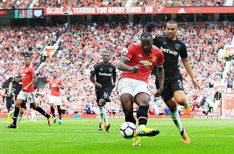 Lukaku hưởng lợi nhiều từ Rashford