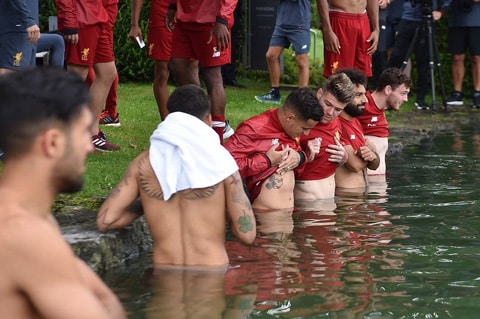 Liverpool có khoảng thời gian thư giãn và tập luyện ở Đức