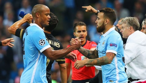 Kompany và Otamendi đều không giỏi chuyền bóng