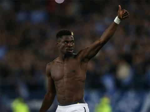 Aurier mới chuyển từ PSG sang Tottenham cách đây ít hôm