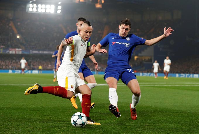 Sau 2 năm đi “du học” ở Đức, Christensen (phải) trở về và đóng vai trò quan trọng ở Chelsea, alt=