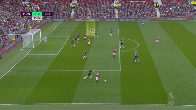 Fellaini là một mũi tấn công quan trọng của Quỷ đỏ