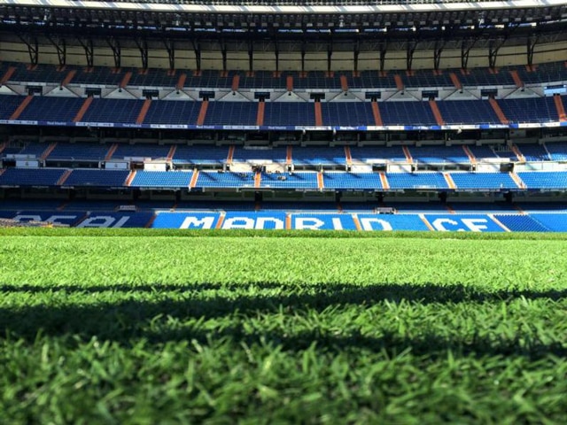 Mourinho từng chỉ đạo để mặt cỏ sân Bernabeu trở nên xấu hơn